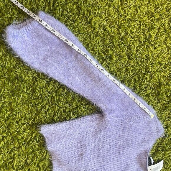 NWT CROP TOP FUZZY PURPLE SWEATER - Picture 11 of 13